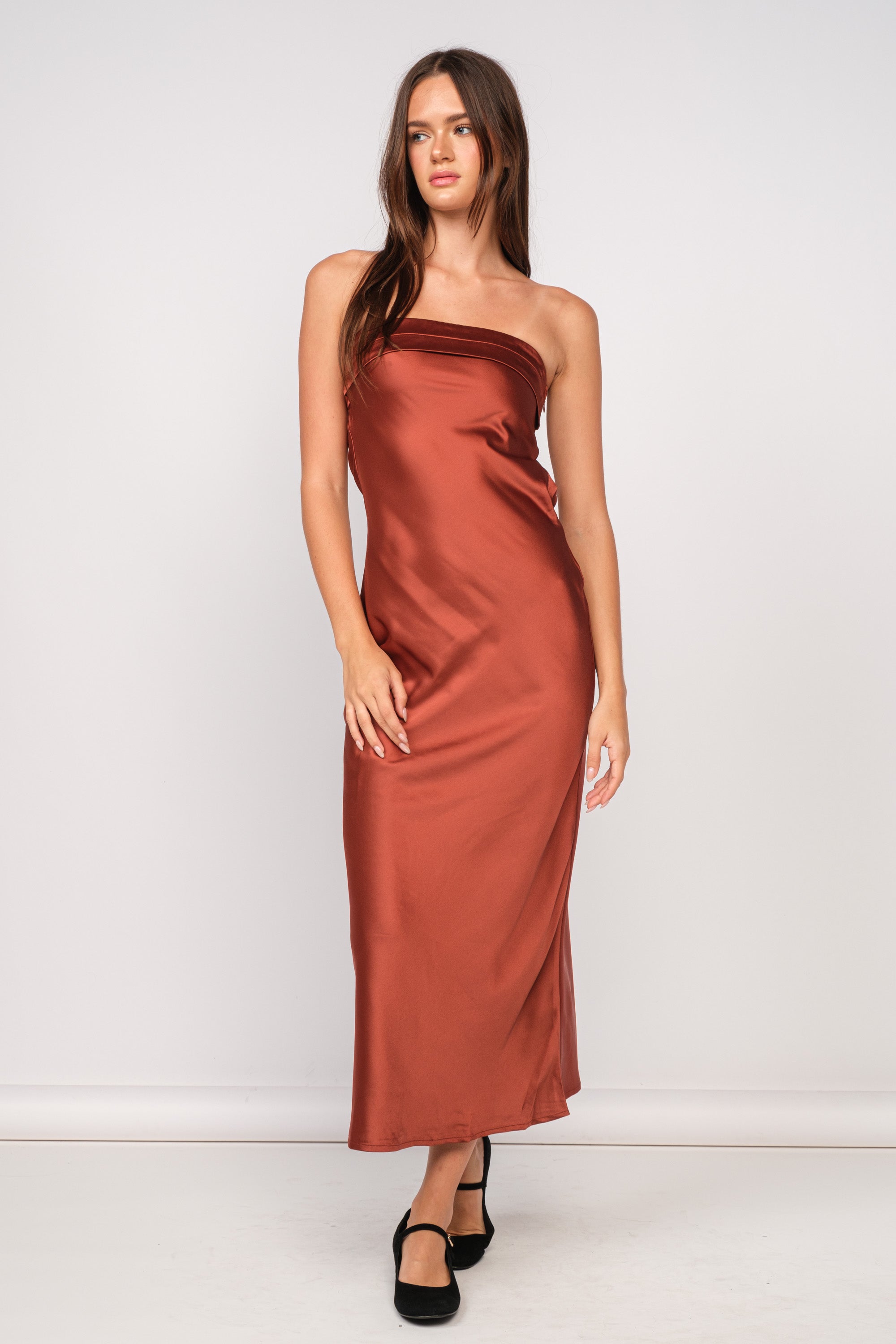 herve leger gold dress THE METALLIC LOUISA – HERVÉ LÉGER seamless look from every Taylor Swift (@taylorswift) got Size:0S steady_skirtdre_260423