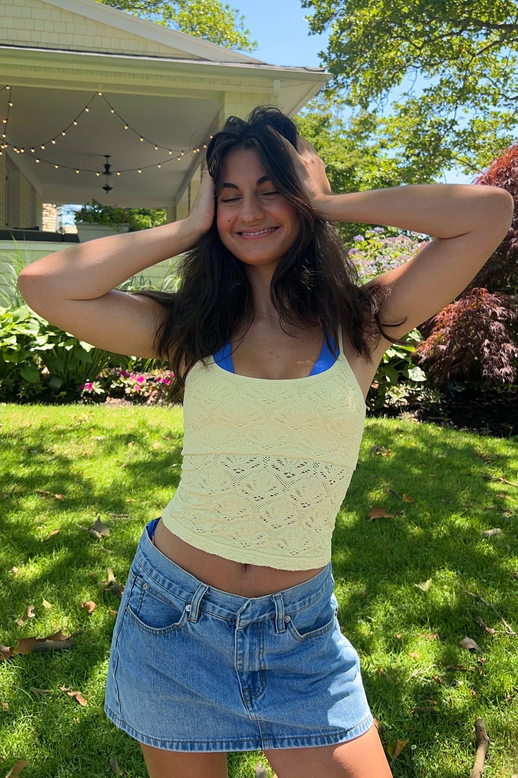 Nikibiki pale yellow lace cropped tank video