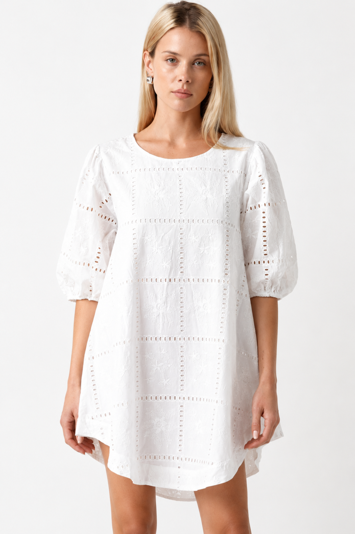 Olivaceous Kelly White Eyelet Puff Sleeve Shift Dress - Size M - Tunic - Summer - Vacation - Resort - Graduation
