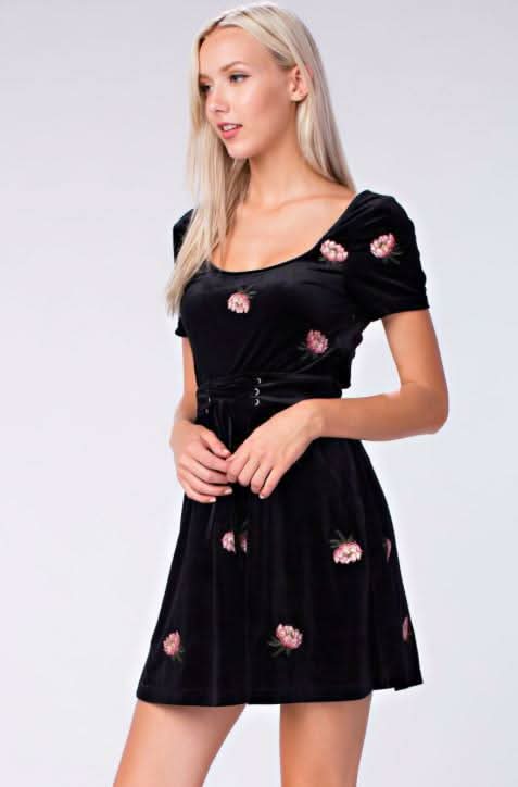 Midnight Reveries Black Floral Velvet Short Sleeve Corset Dress - M Midnight Reveries Black Floral Velvet Short Sleeve Corset Dress - M