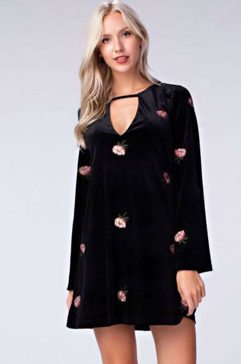 Midnight Reveries Black Floral Velvet Shift Dress Midnight Reveries Black Floral Velvet Shift Dress