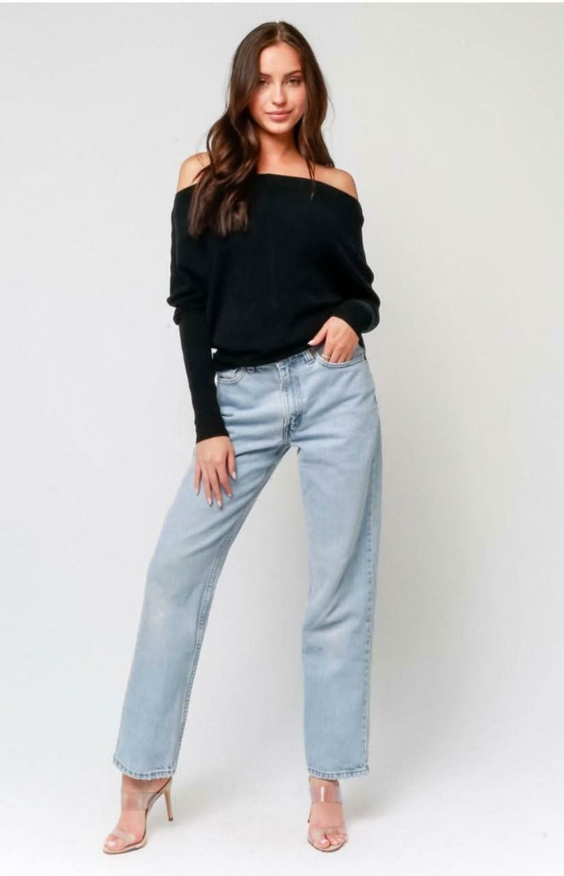 Black Off-the-Shoulder Sleeve Sweater 