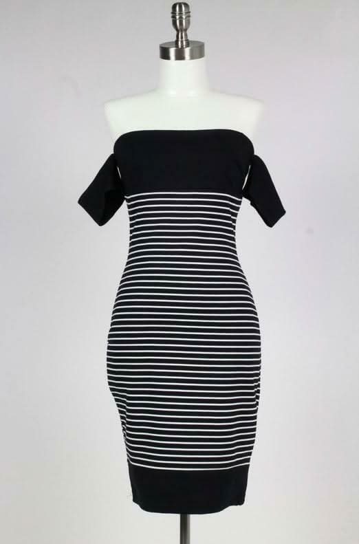 Worth it Black and White Striped Off-The-Shoulder Midi Dress - L Worth it Black and White Striped Off-The-Shoulder Midi Dress - L