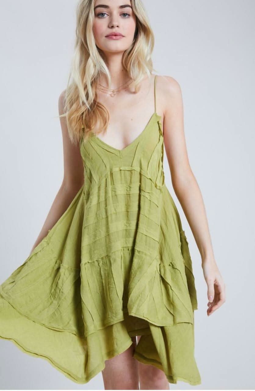 Wishlist Cara Lime Swing Dress - Size L - Boho Raw Trimmed Fabric - V-Neckline - Spaghetti Straps - Ruffle Angled Hem Wishlist Cara Lime Swing Dress - Size L - Boho Raw Trimmed Fabric - V-Neckline - Spaghetti Straps - Ruffle Angled Hem