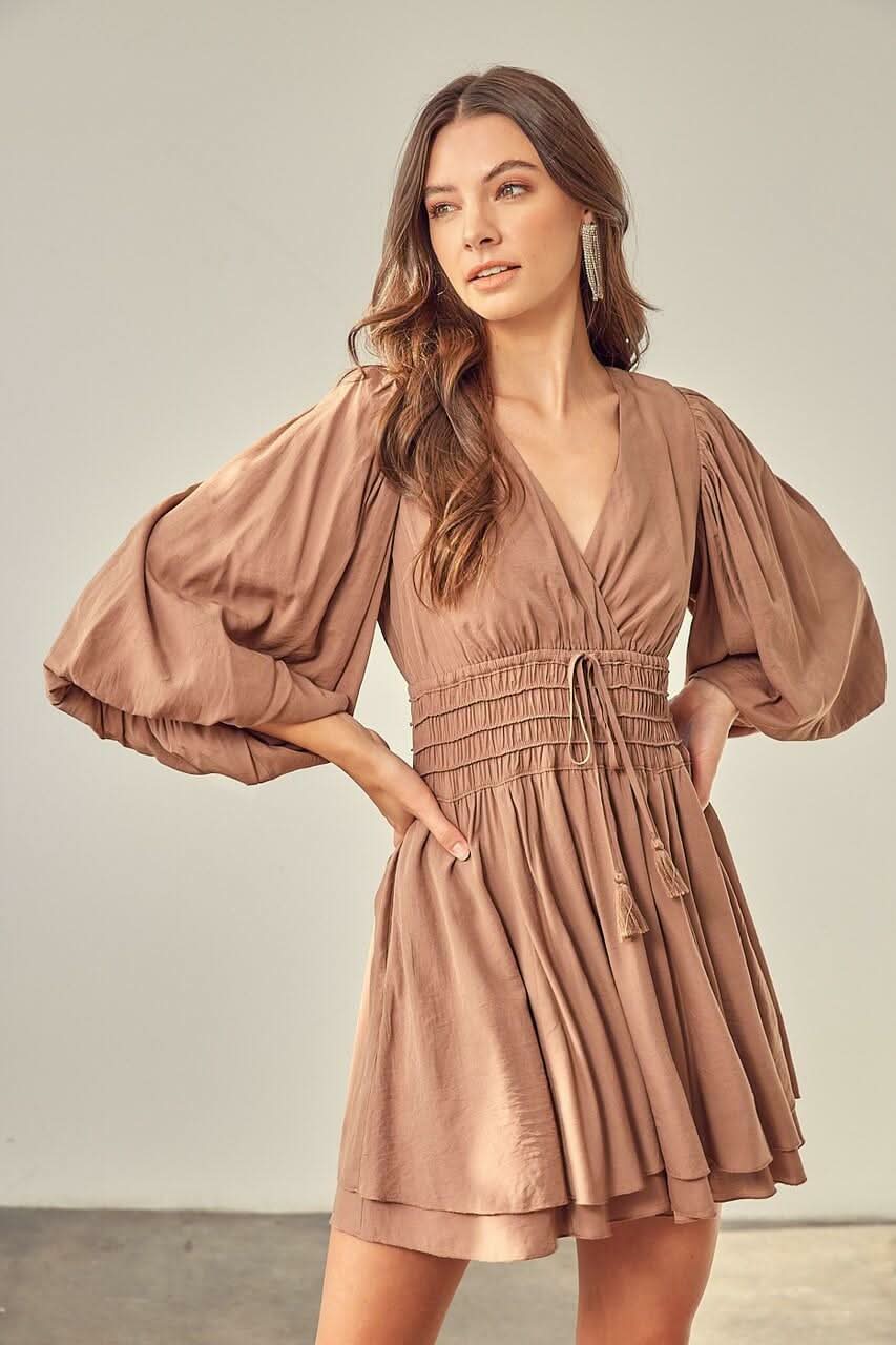 Mustard Seed Valentina Latte Brown Puff Sleeve Mini Dress - Size M - Boho Chic V-Neck, Fitted Smocked Waist, A-Line Skirt Mustard Seed Valentina Latte Brown Puff Sleeve Mini Dress - Size M - Boho Chic V-Neck, Fitted Smocked Waist, A-Line Skirt
