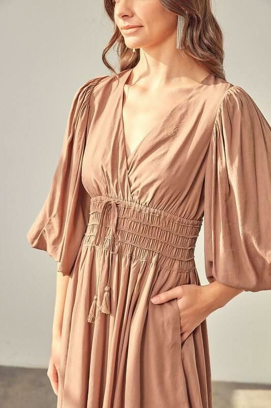 Mustard Seed Valentina Latte Brown Puff Sleeve Mini Dress - Size L - Boho Chic V-Neck, Fitted Smocked Waist, A-Line Skirt Mustard Seed Valentina Latte Brown Puff Sleeve Mini Dress - Size L - Boho Chic V-Neck, Fitted Smocked Waist, A-Line Skirt