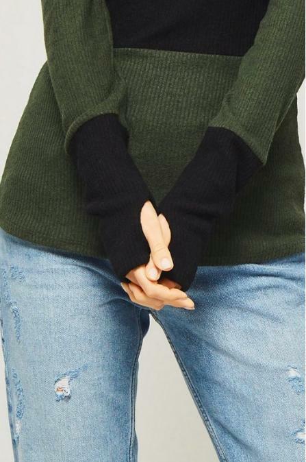 Thumb Hole Cuffs Top Turtleneck Top