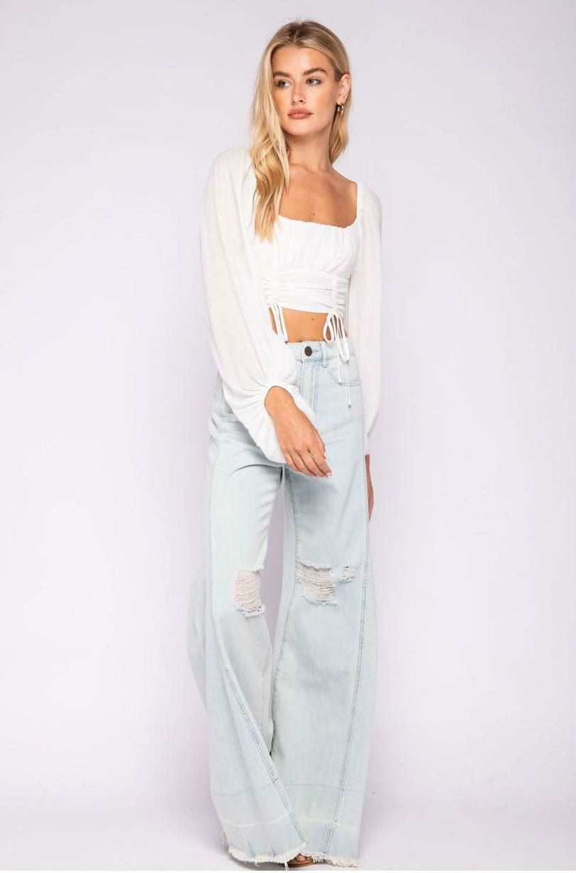 Je T'aime White Bubble Sleeve Crop Top a  white crop top