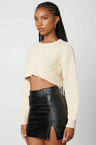 Beige cable knit cropped sweater - side view