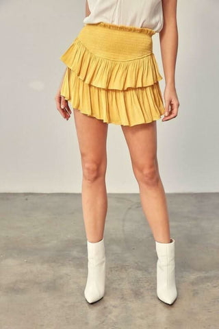 flowy yellow mini skirt skort summer outfit